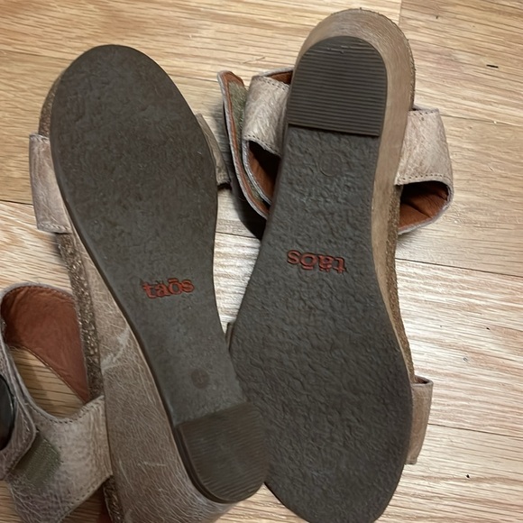 Taos wedge sandles - Picture 4 of 5